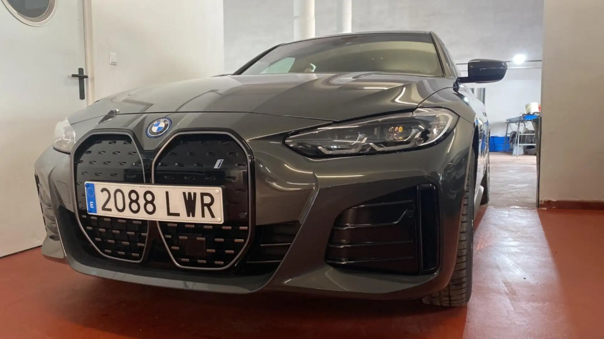 BMW i4 eDrive40 M Sport Pro Marrón - 2