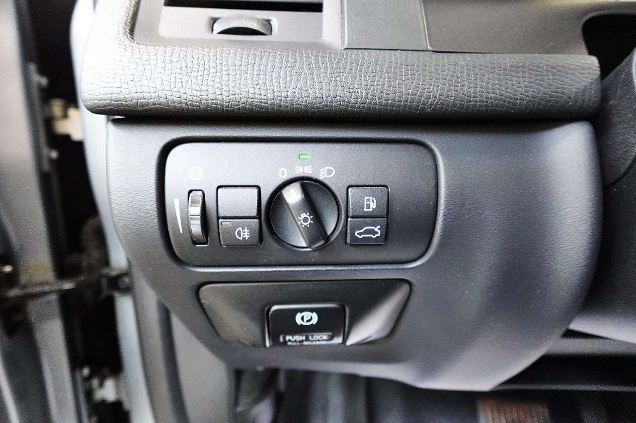 2012 Volvo XC60 DEALER MAINTAIN,PANO ROOF,LEVEL III,BLIND SPOT thumb 31