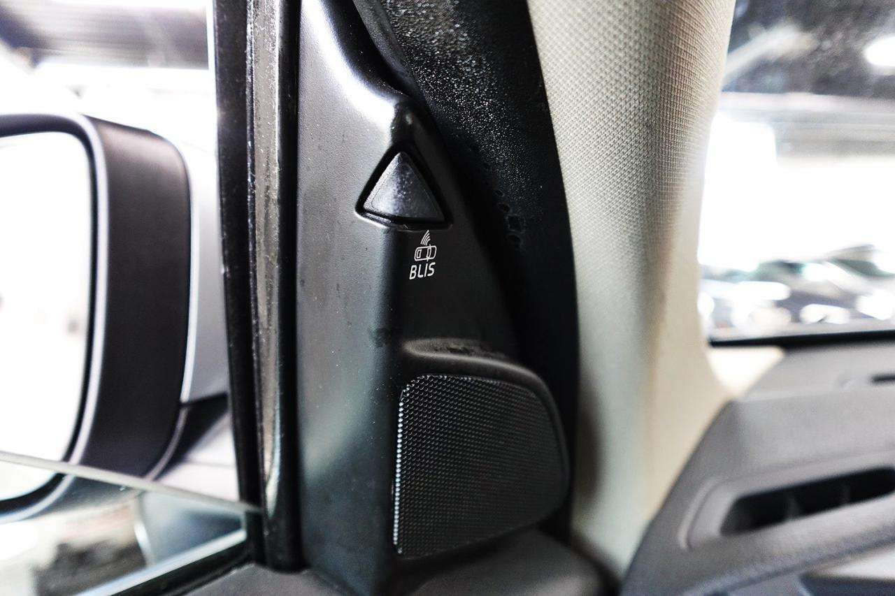 2012 Volvo XC60 DEALER MAINTAIN,PANO ROOF,LEVEL III,BLIND SPOT thumb 32