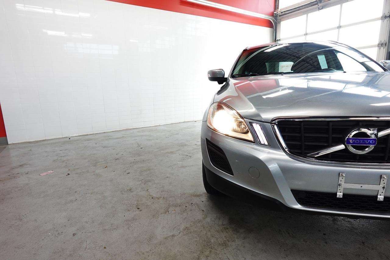 2012 Volvo XC60 DEALER MAINTAIN,PANO ROOF,LEVEL III,BLIND SPOT thumb 36