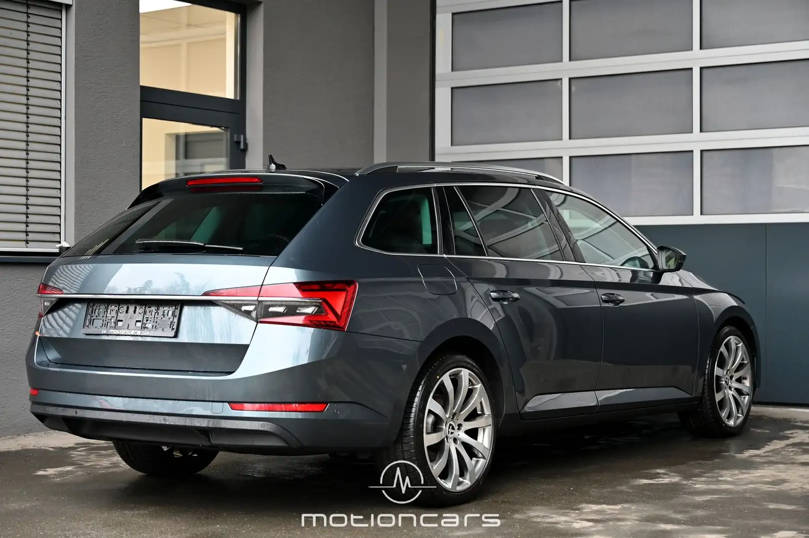Skoda Superb 1.6 TDI Style Pickerl NEU EXP € 13.233,- Silber - 2