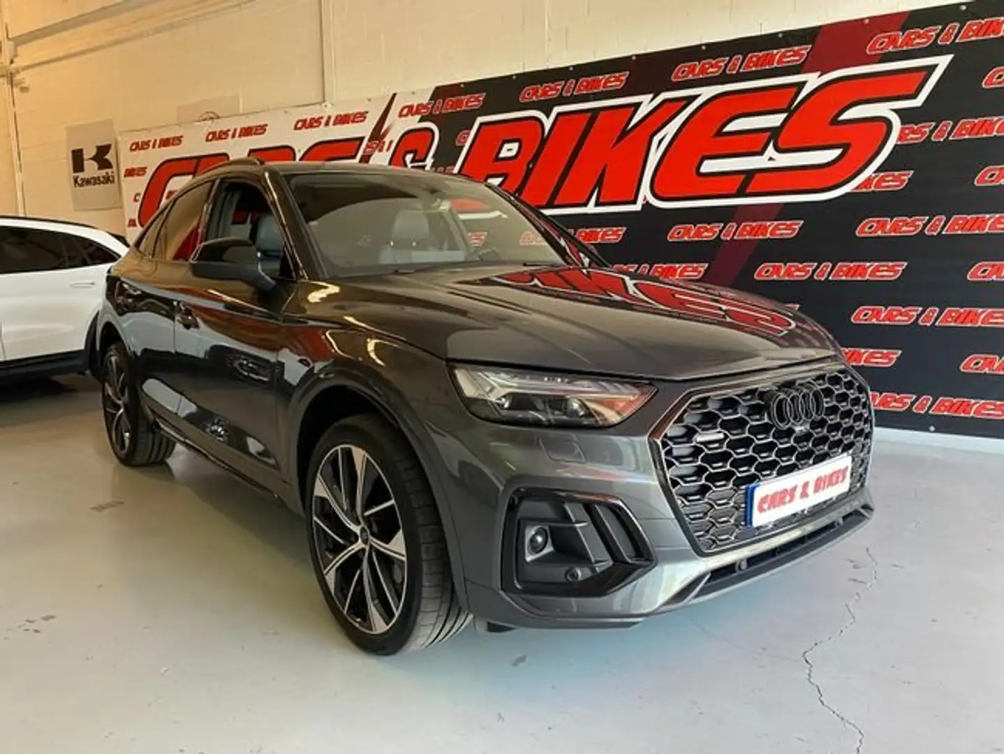 Audi Q5 2.0TDI quattro S tronic Black line 150kW Grau - 1