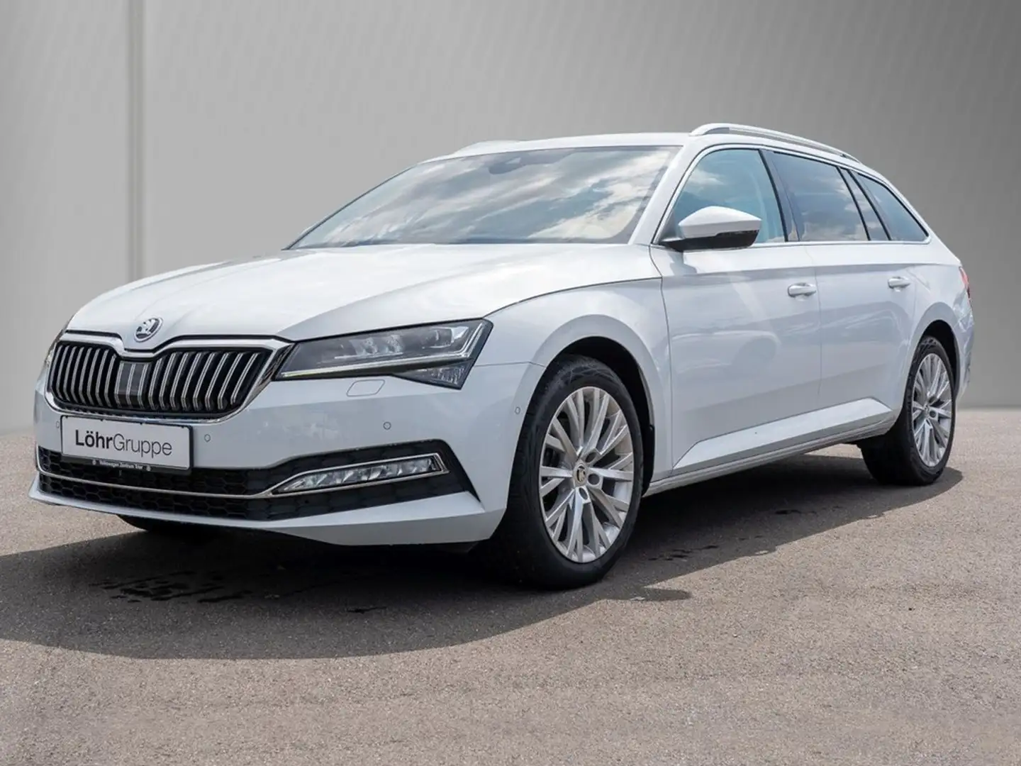 Skoda Superb Combi 2.0 TDI DSG Style Columbus Weiß - 2