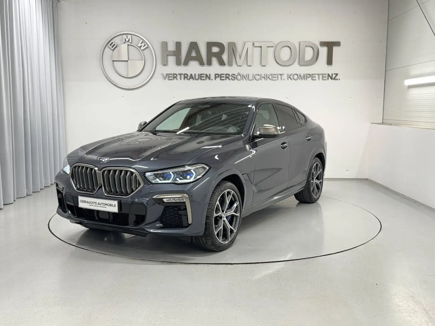 BMW X6 M50i *TOP-Ausstattung* Grau - 2