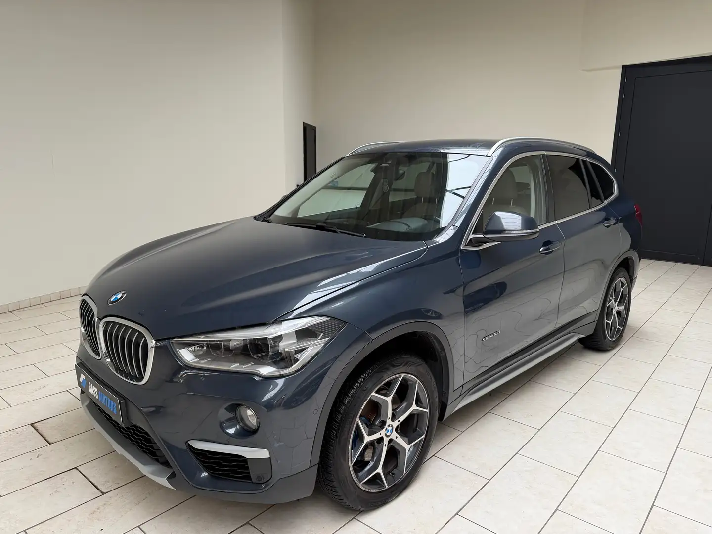 BMW X1 X1 1.5iA sDrive18 // Auto Blauw - 1