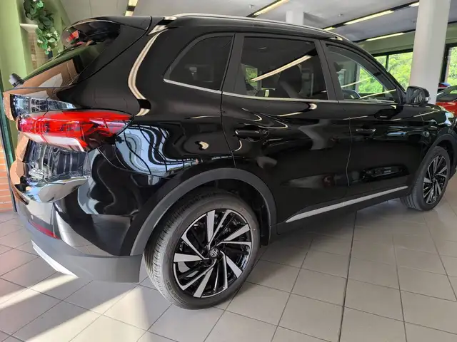 MG ZS view 9