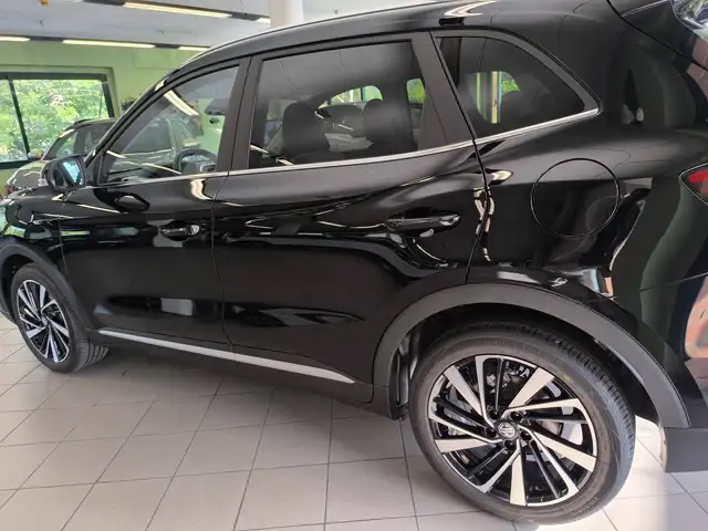 MG ZS view 7
