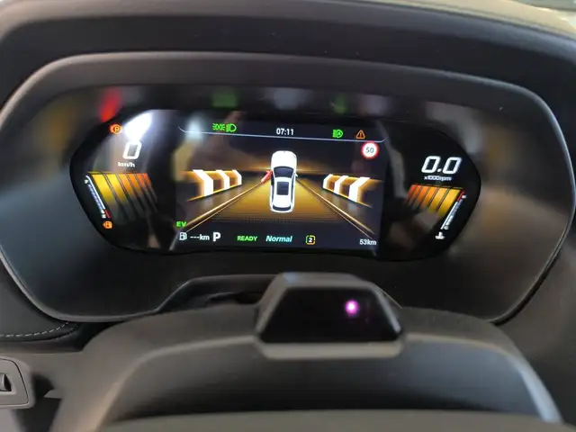 MG ZS view 20