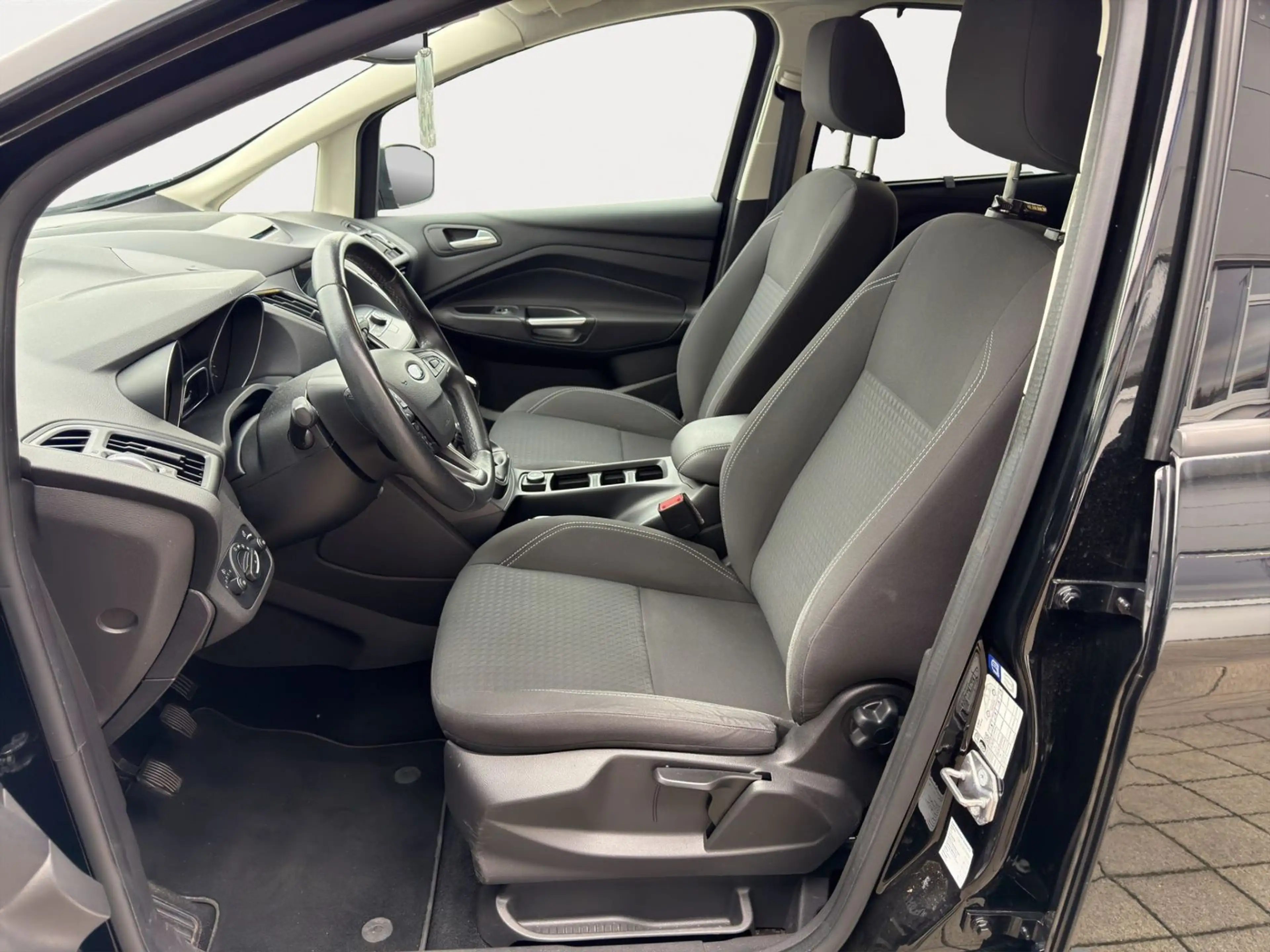 Ford C-Max 1.0 EcoBoost C&C Zahnriemen gemacht — photo 7