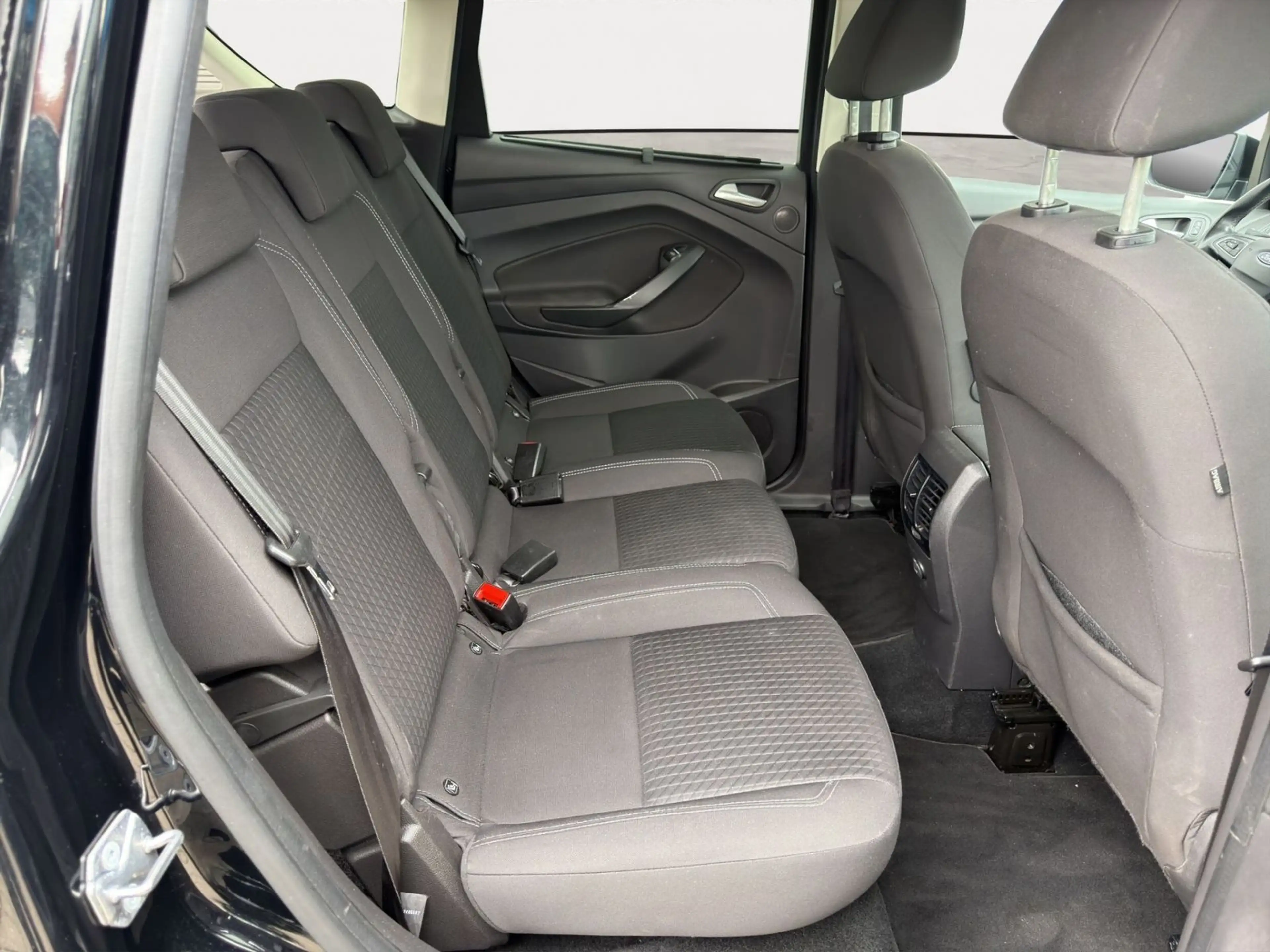 Ford C-Max 1.0 EcoBoost C&C Zahnriemen gemacht — photo 14