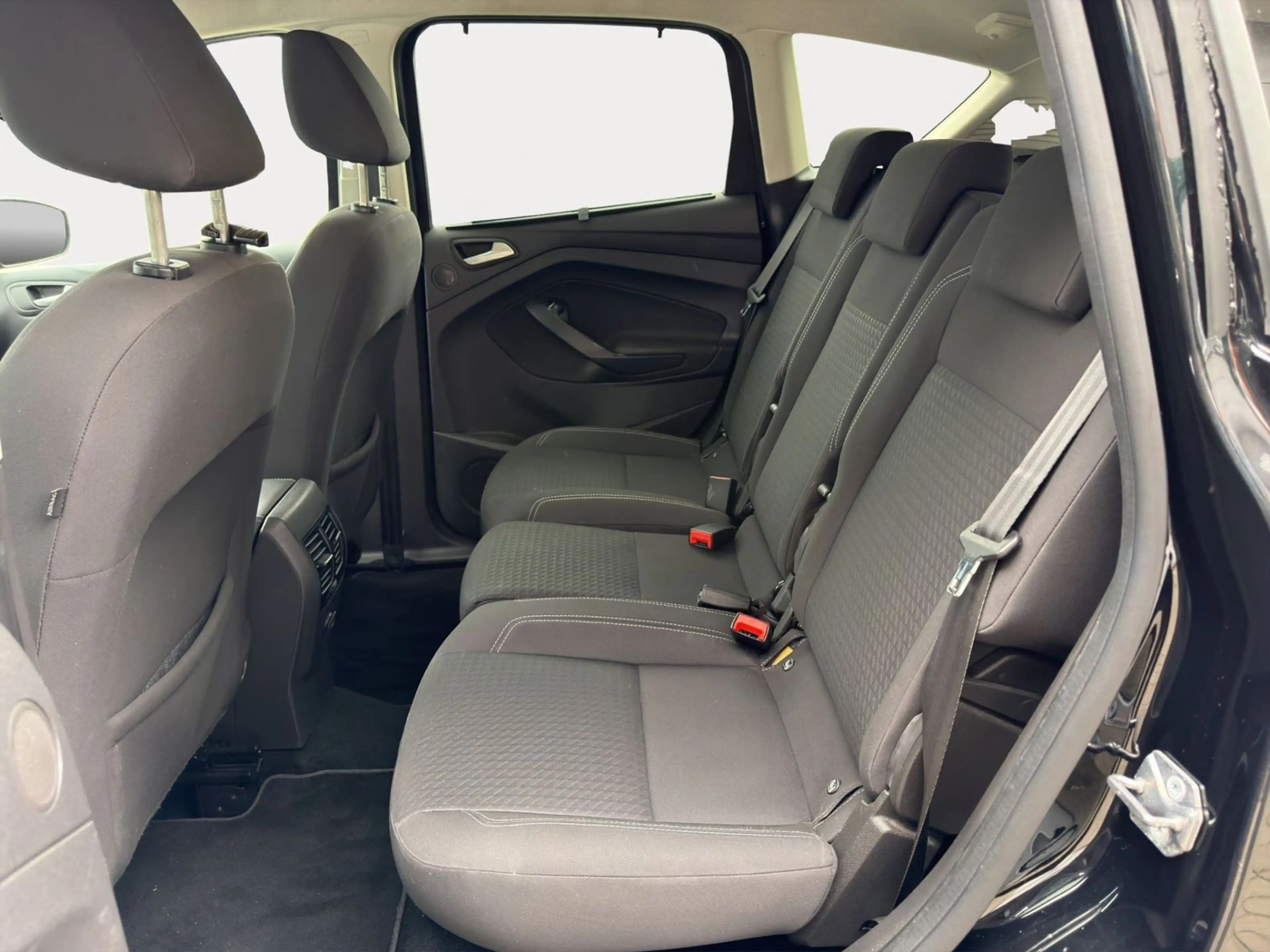 Ford C-Max 1.0 EcoBoost C&C Zahnriemen gemacht — photo 11