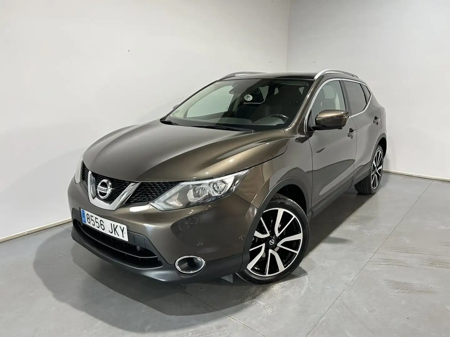 Nissan Qashqai 1.6dCi Tekna 4x4-i Marrón - 1
