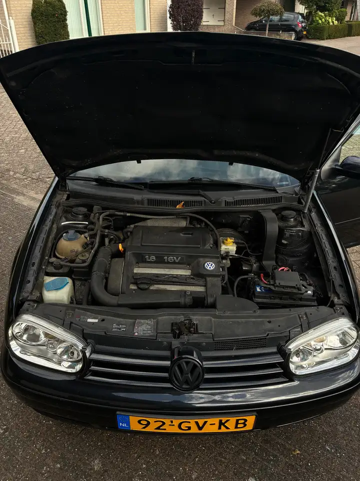 Volkswagen Golf 1.6-16V Trendline, foto 8