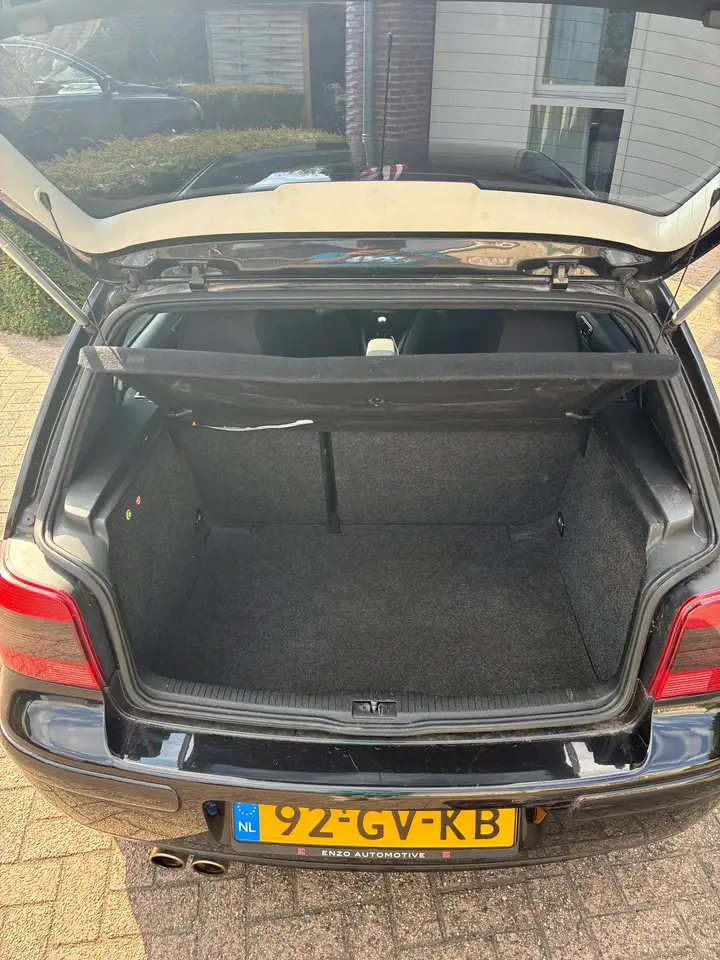Volkswagen Golf 1.6-16V Trendline, foto 9