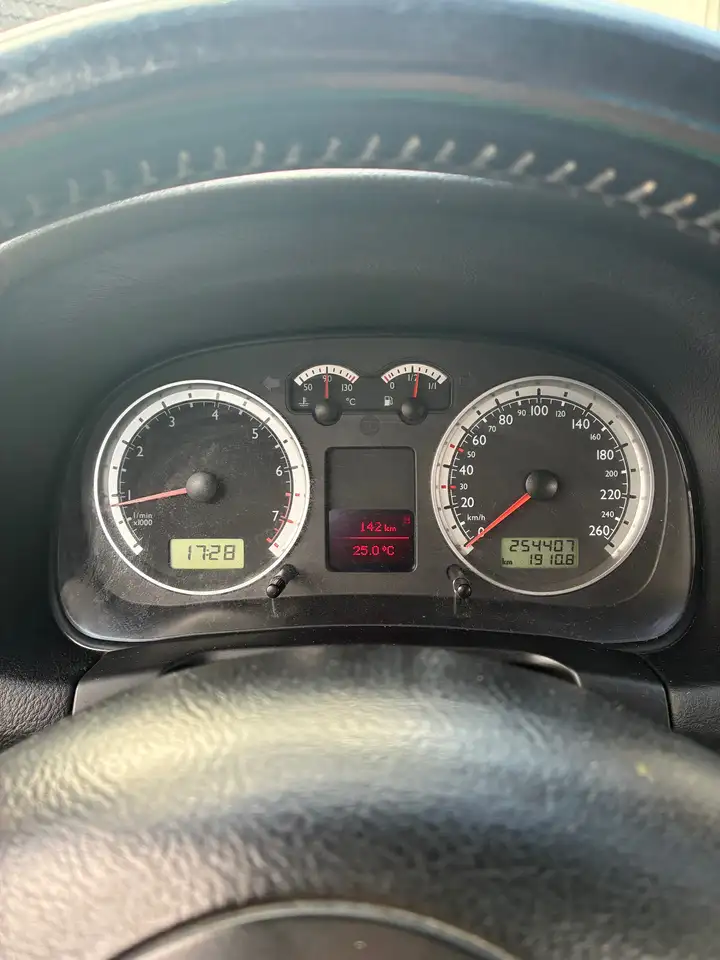 Volkswagen Golf 1.6-16V Trendline, foto 5