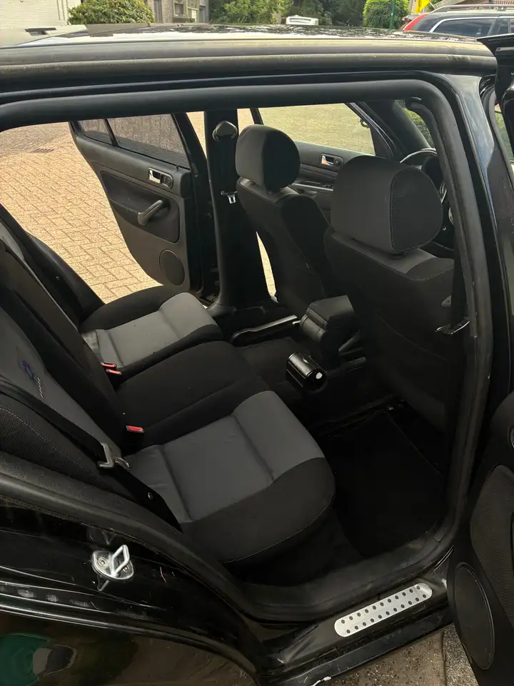 Volkswagen Golf 1.6-16V Trendline, foto 3