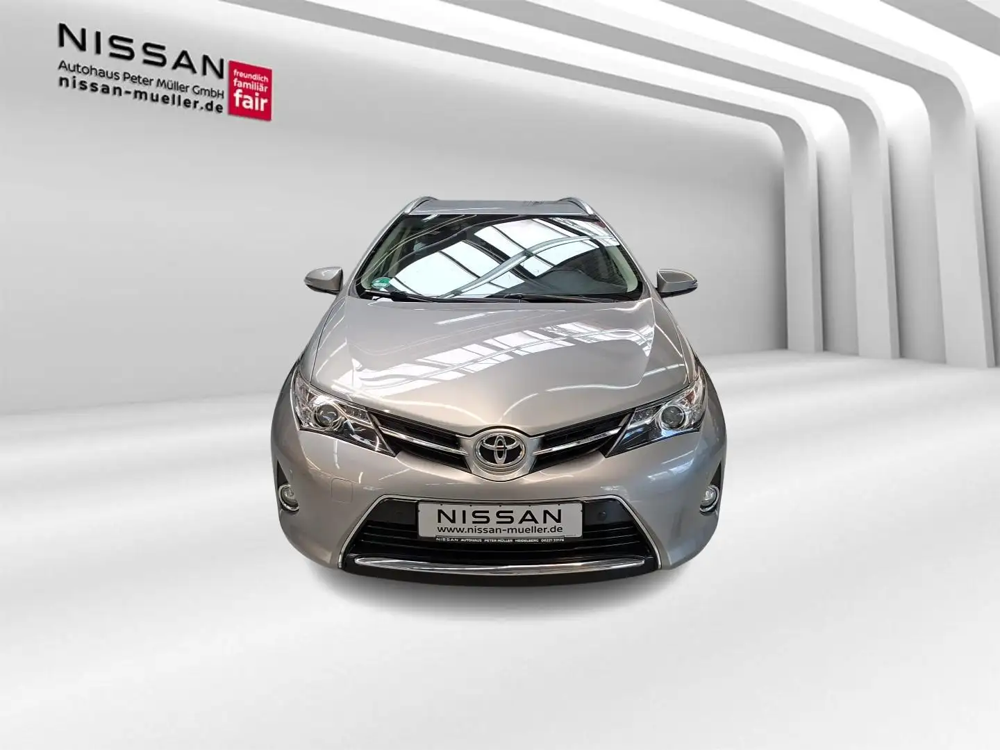 Toyota Auris Life+ Zilver - 2