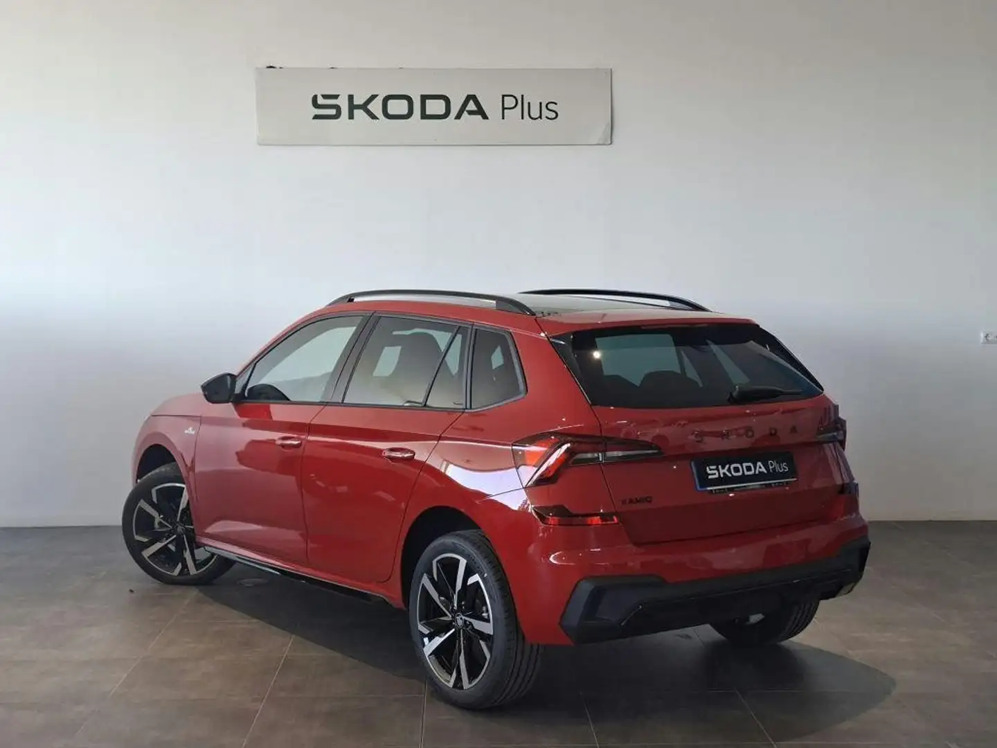 Skoda Kamiq 1.5 TSI Monte Carlo DSG7 110kW Rojo - 2