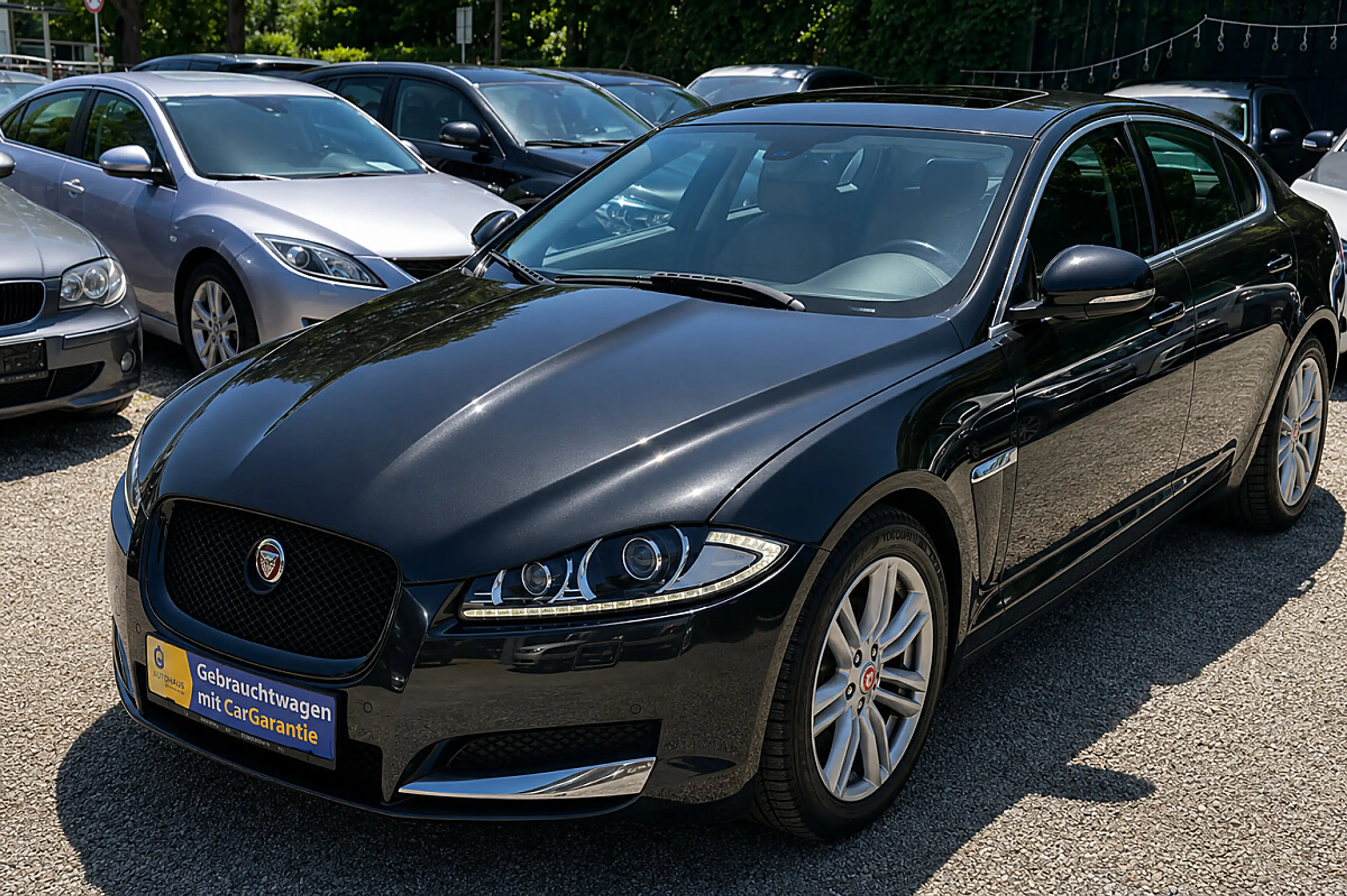 Jaguar XF Sportbrake 2,2 Diesel Premium Luxury — photo 2