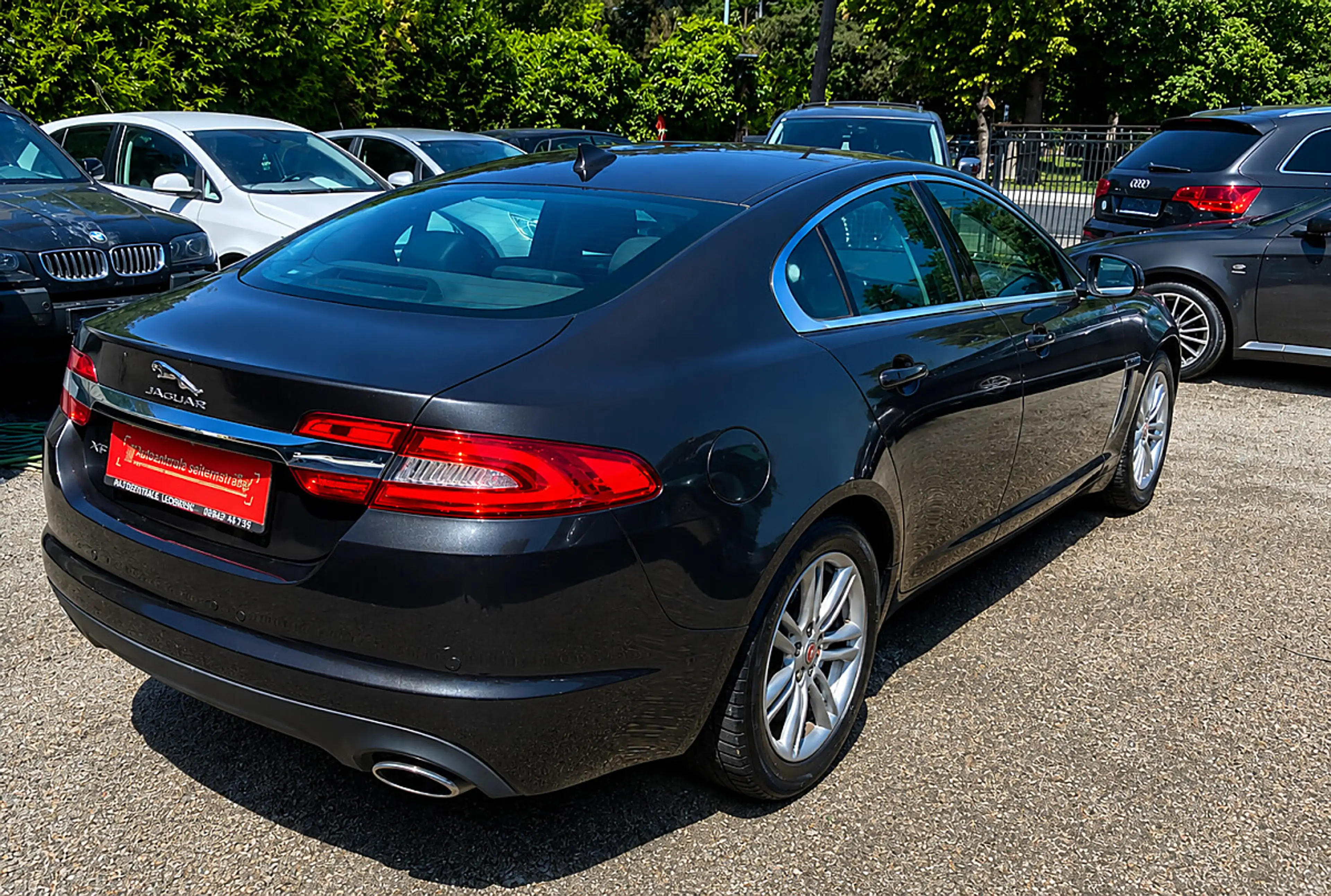 Jaguar XF Sportbrake 2,2 Diesel Premium Luxury — photo 4