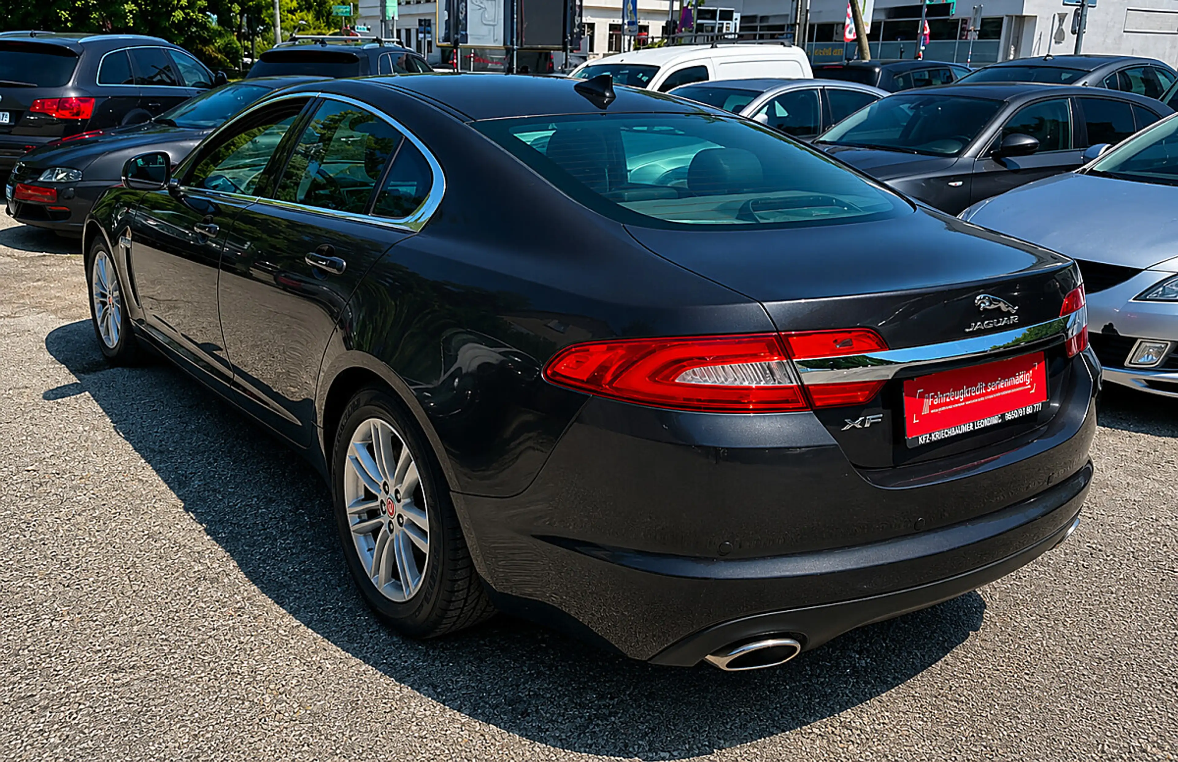 Jaguar XF Sportbrake 2,2 Diesel Premium Luxury — photo 3
