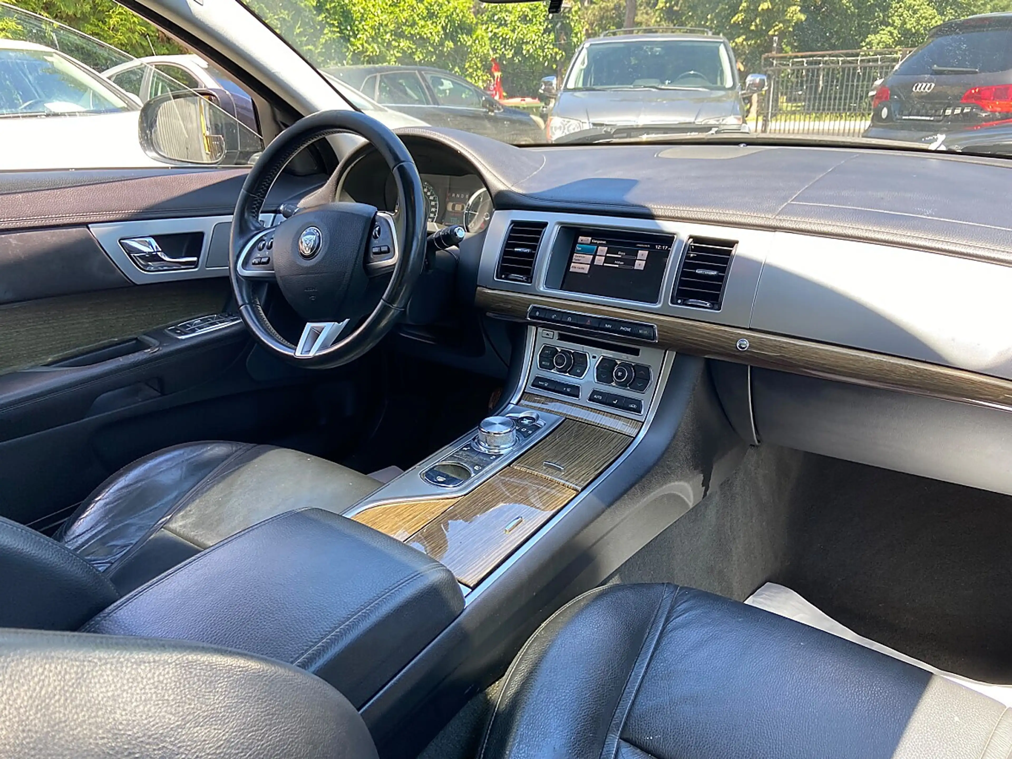 Jaguar XF Sportbrake 2,2 Diesel Premium Luxury — photo 8