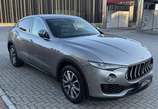 Maserati Levante 3.0 V6 275cv auto