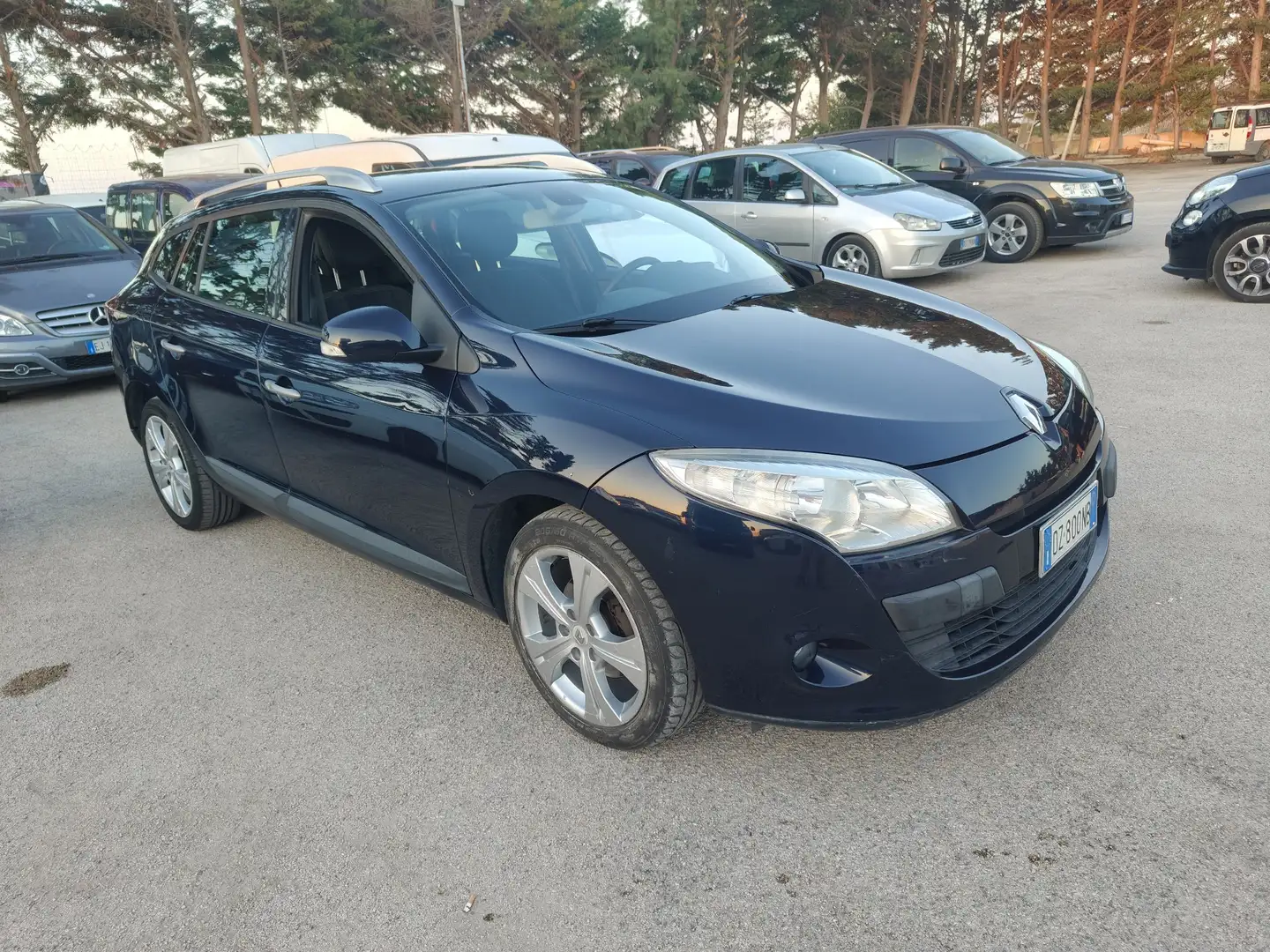 Renault Megane SporTour 1.5 dci Confort 110cv fap - 1