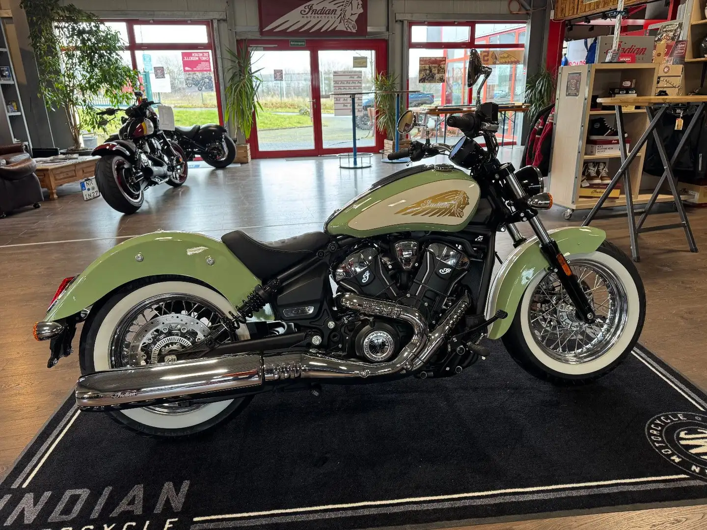 Indian Scout Classic Ltd.+Tech AS Customs Edition Verde - 1