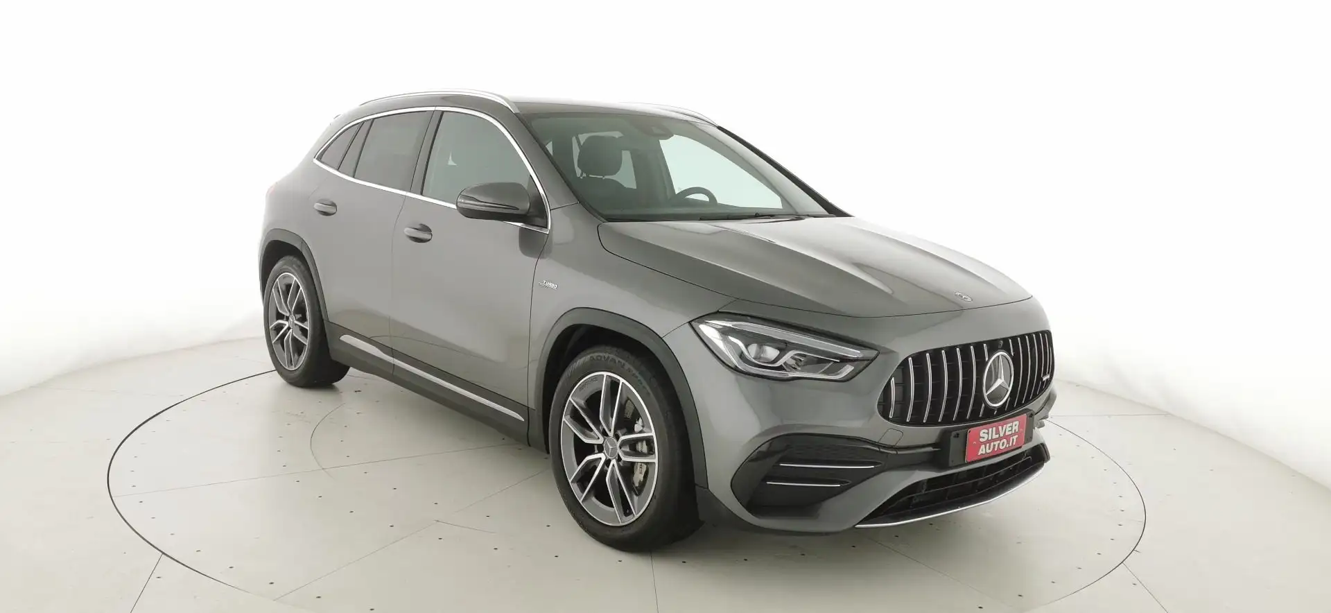 Mercedes-Benz GLA 35 AMG 4Matic AMG Grau - 1