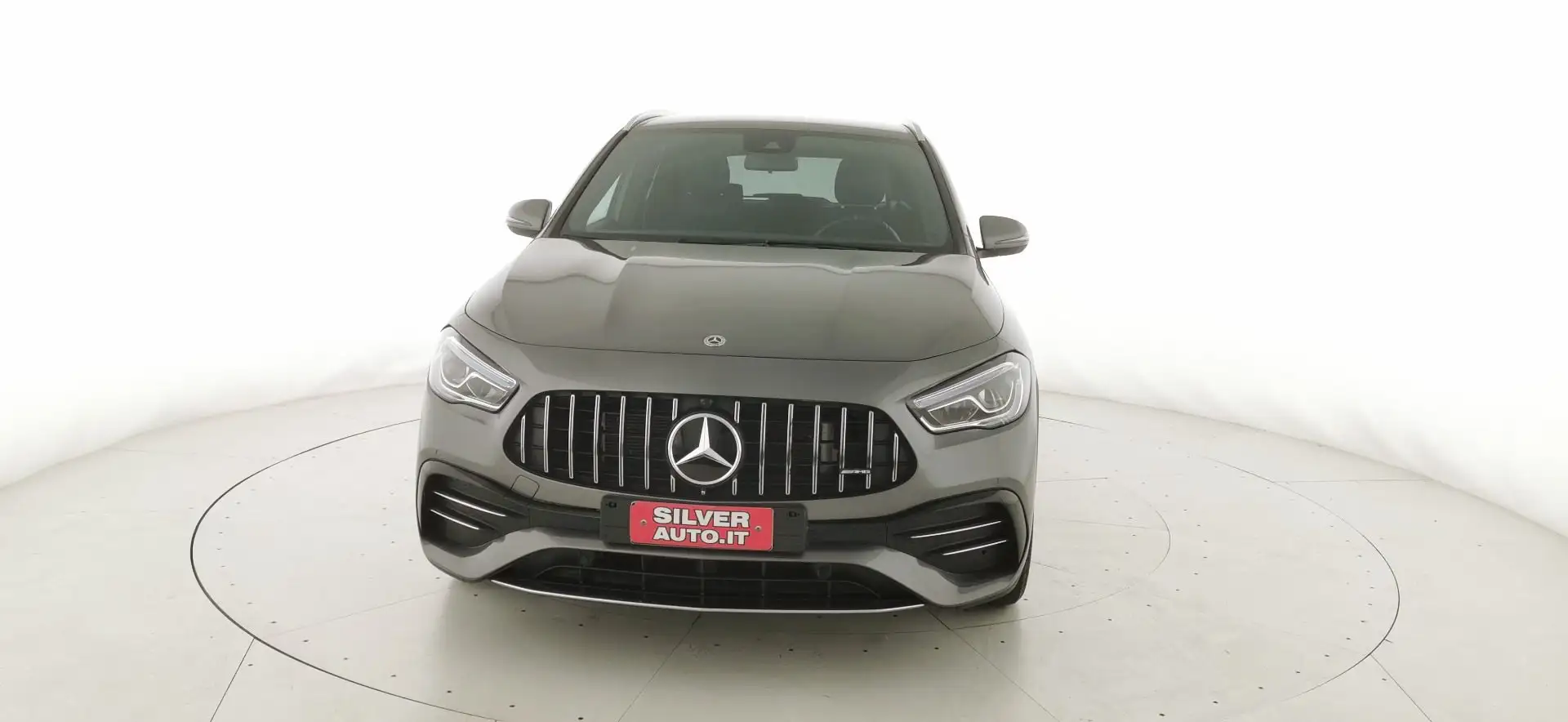 Mercedes-Benz GLA 35 AMG 4Matic AMG Grau - 2