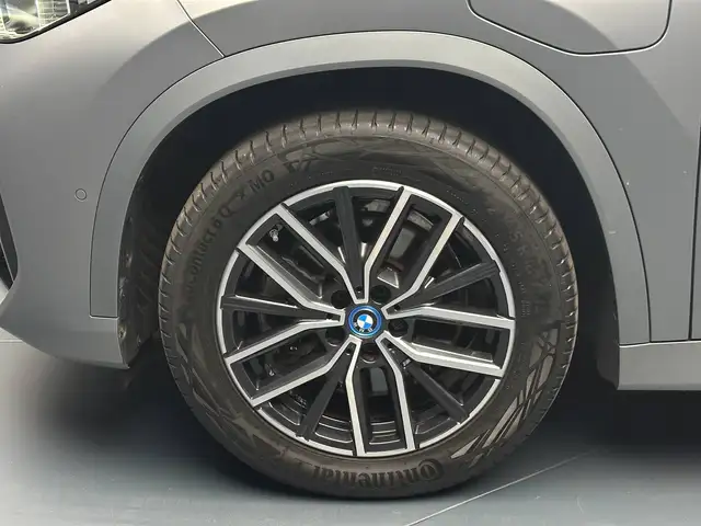 BMW X1 view 9