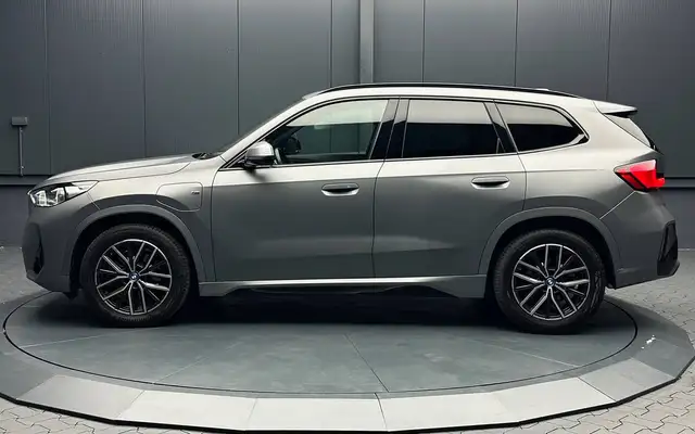 BMW X1 view 2