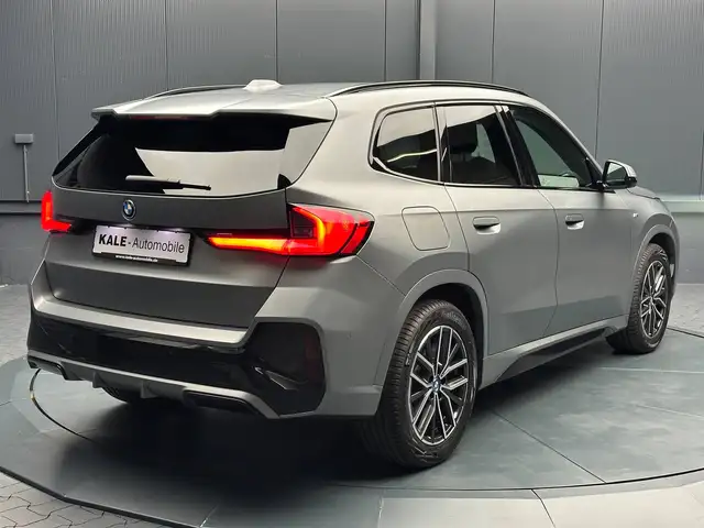 BMW X1 view 5