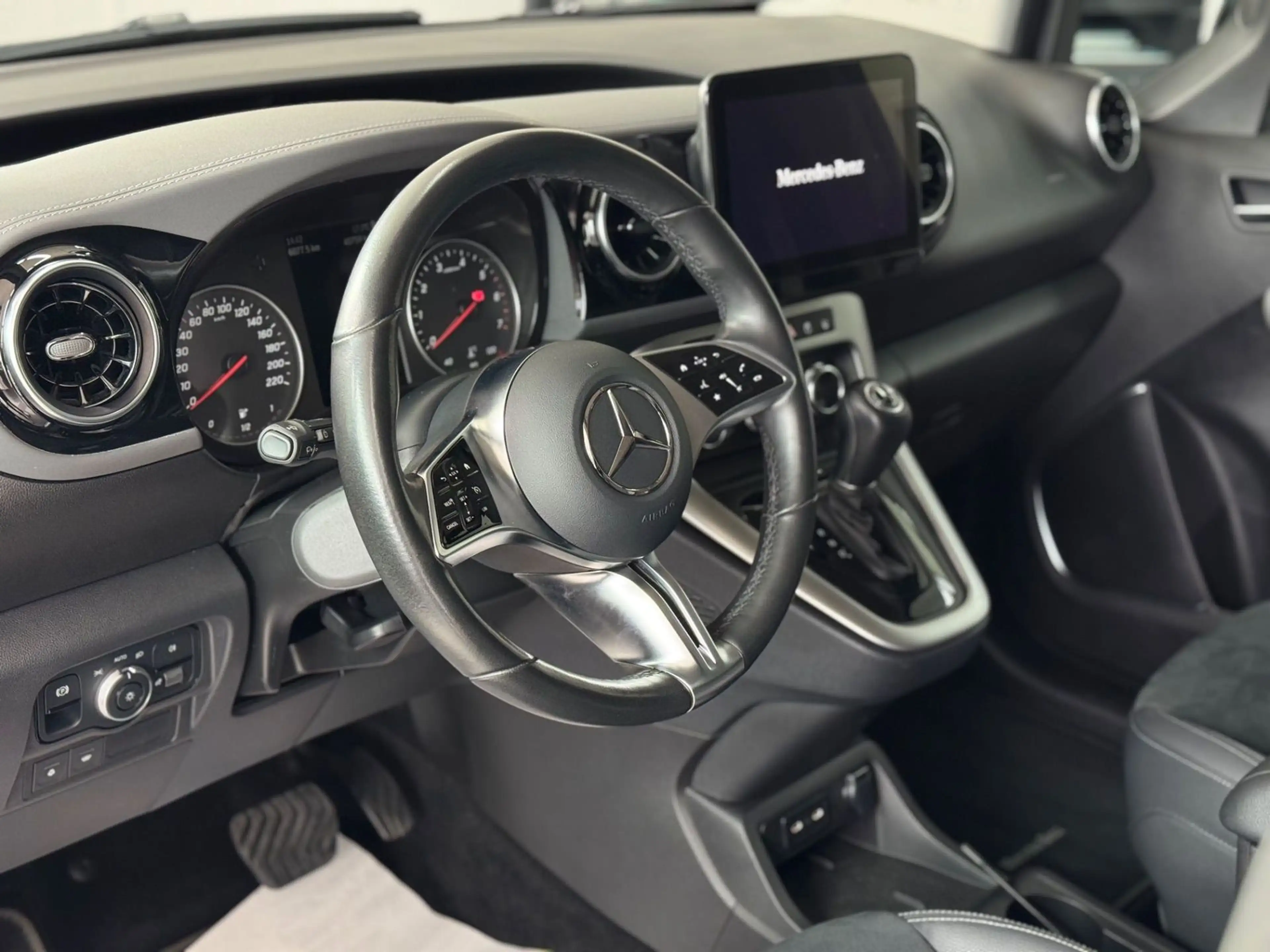 Mercedes-Benz T-Class T180 Edition Rollstuhlgerecht-Rampe — photo 5