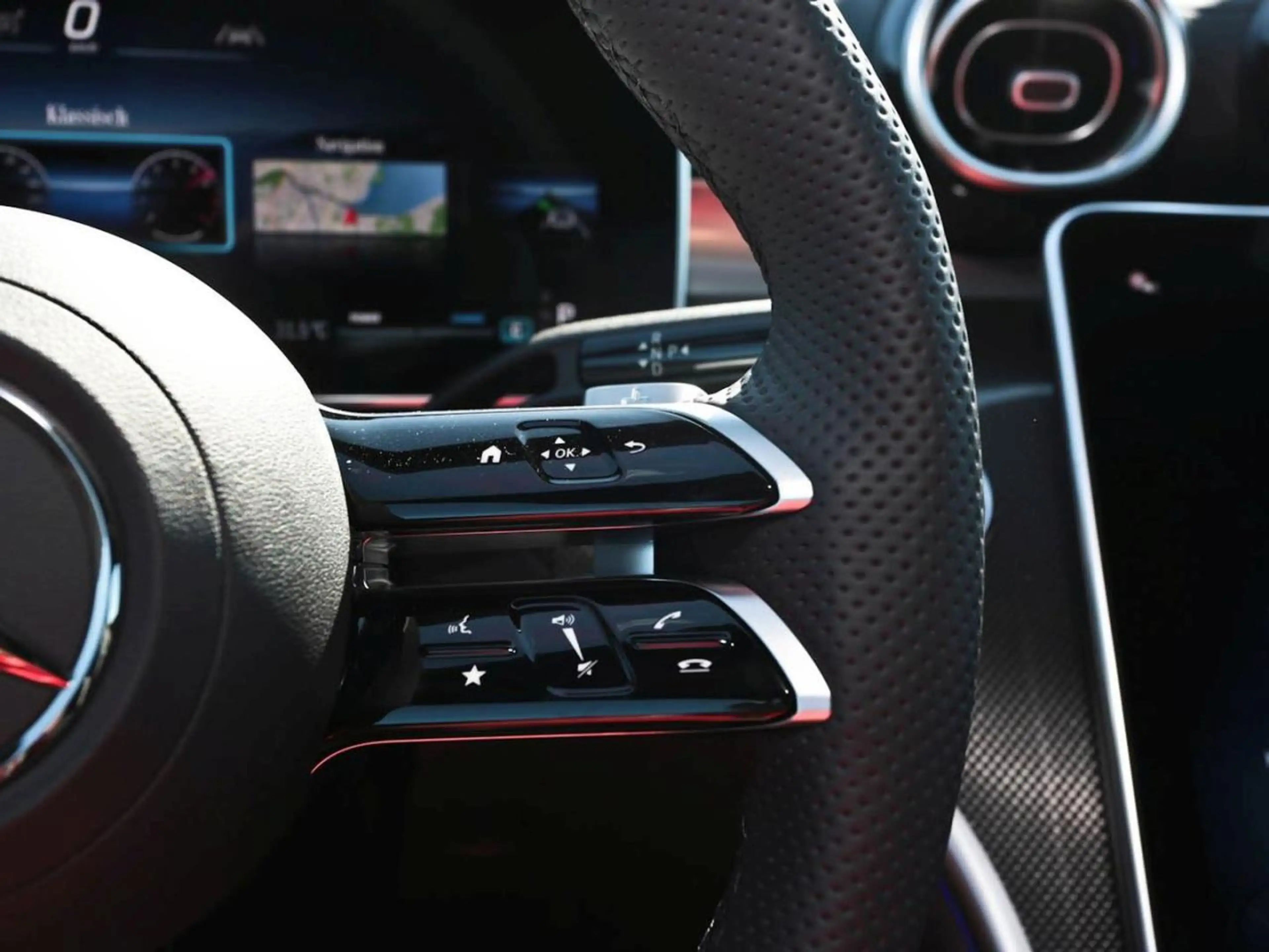 Mercedes-Benz CLE 200 Coupé AMG Night Panorama Distronic 360° — photo 10