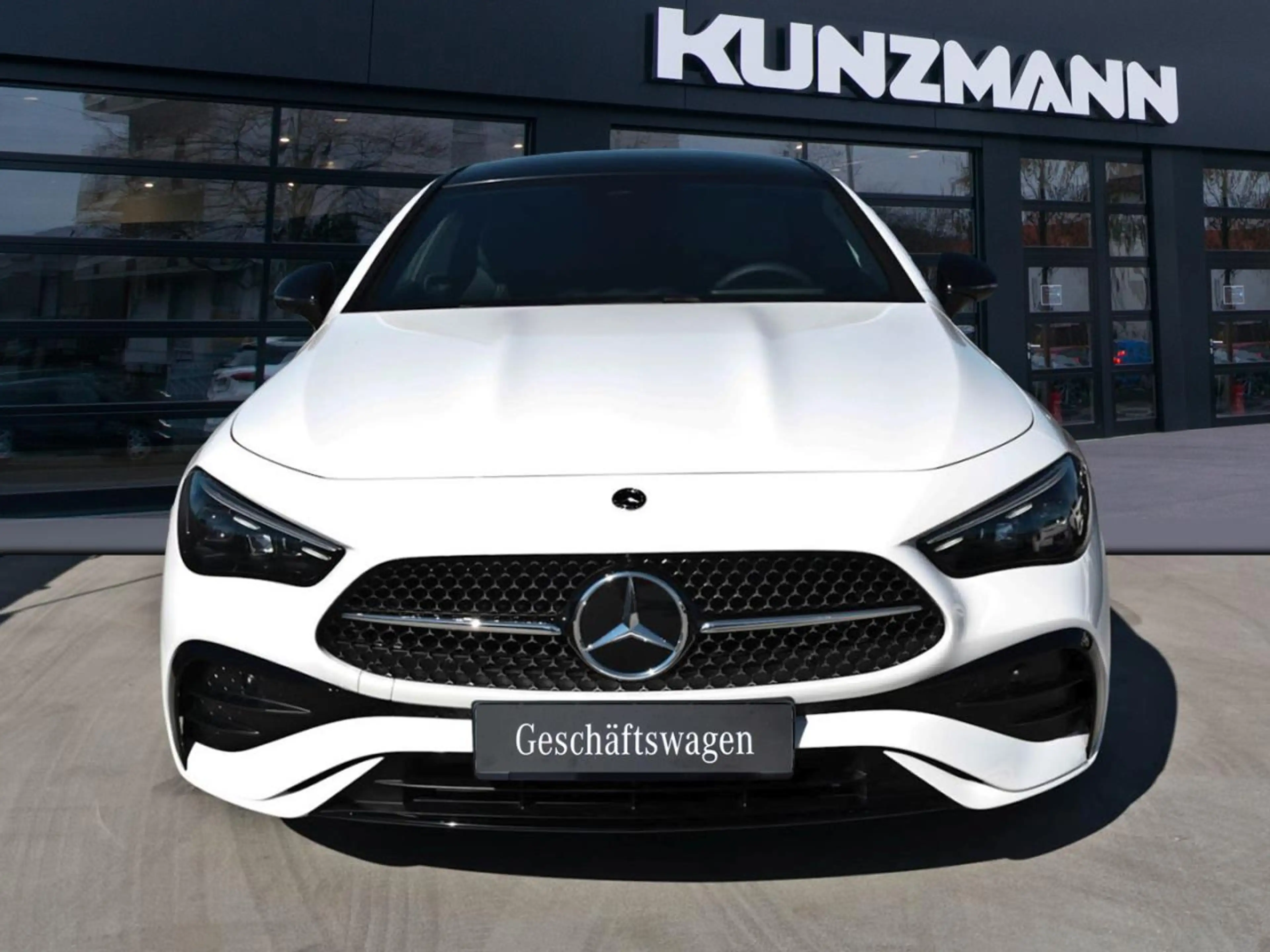Mercedes-Benz CLE 200 Coupé AMG Night Panorama Distronic 360° — photo 2