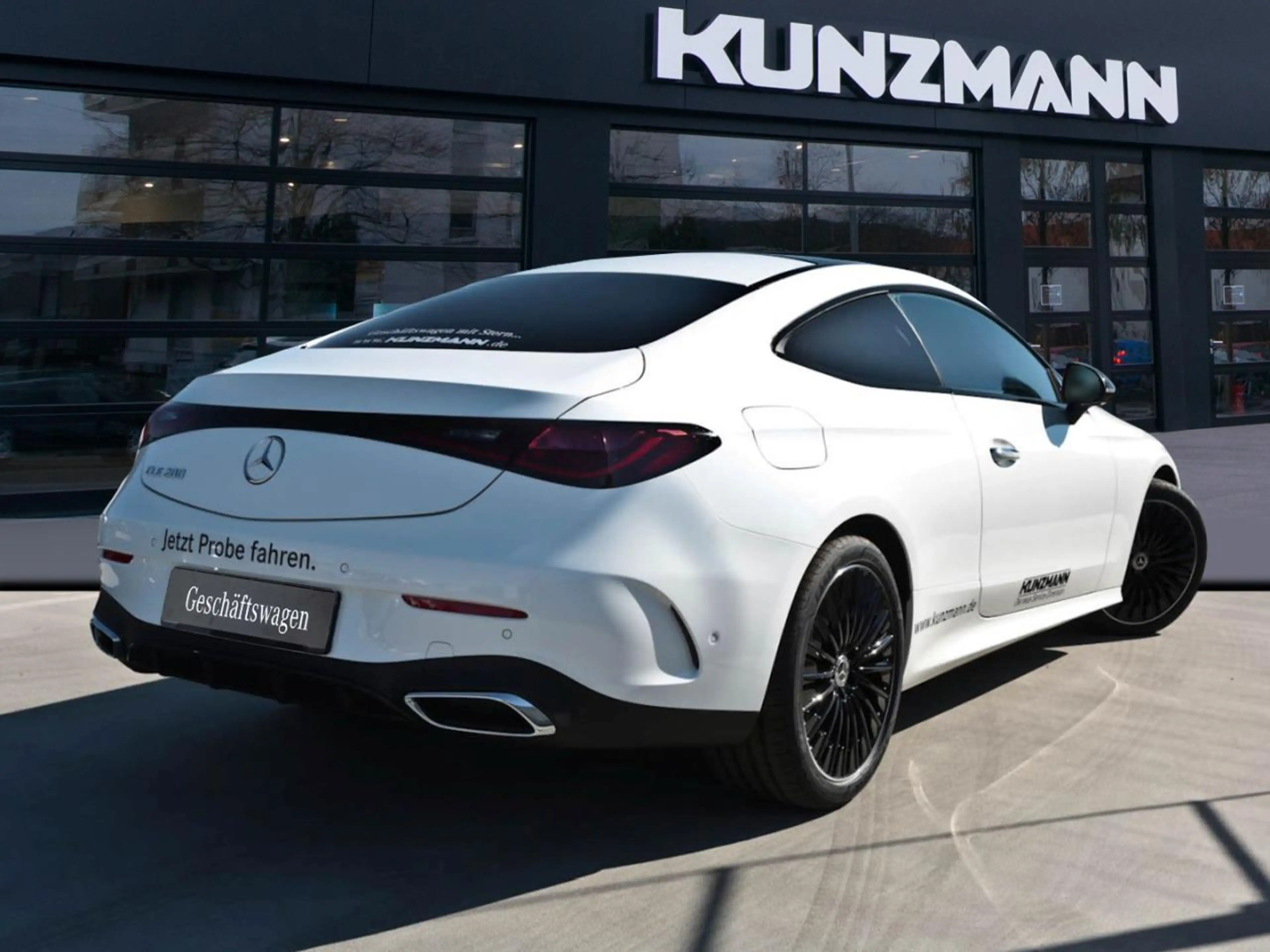 Mercedes-Benz CLE 200 Coupé AMG Night Panorama Distronic 360° — photo 3