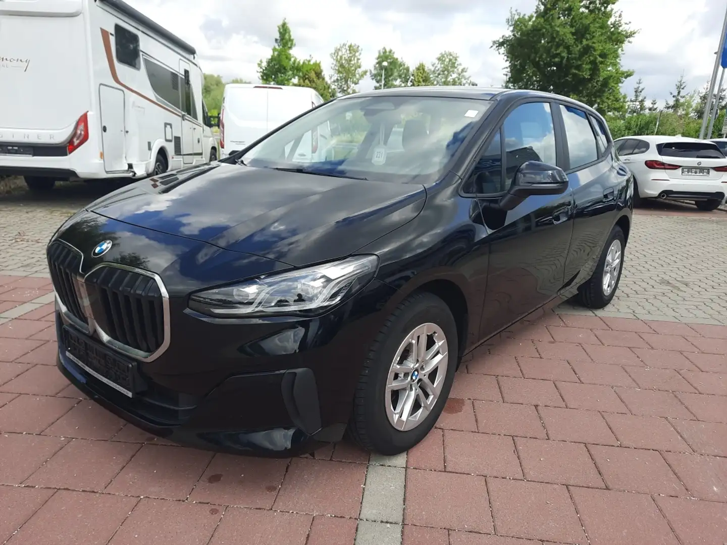 BMW 218 i Active Tourer LED Navi Lenkrad heizbar Kamera Schwarz - 2