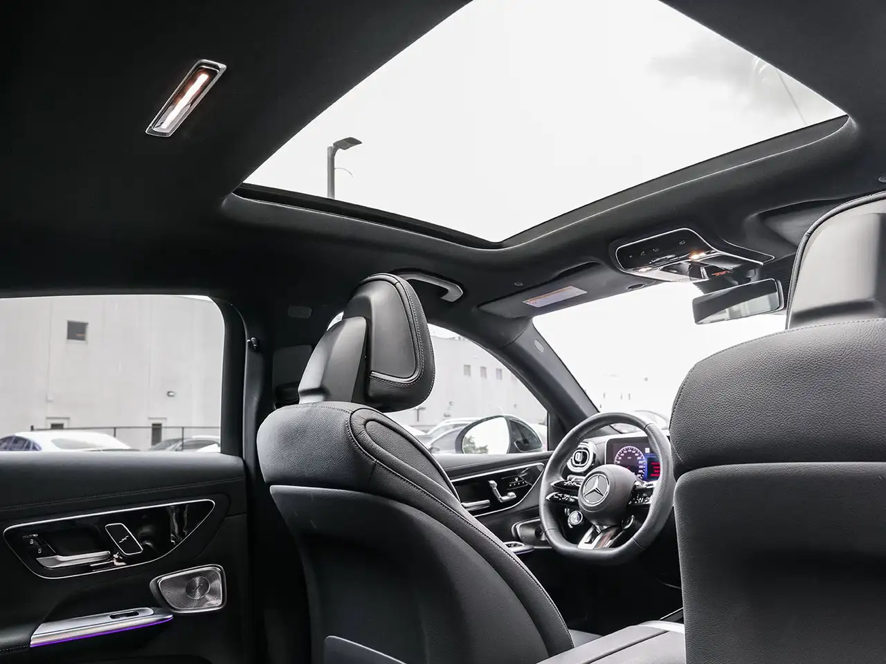 Mercedes-Benz GLC снимка Mercedes-Benz GLC