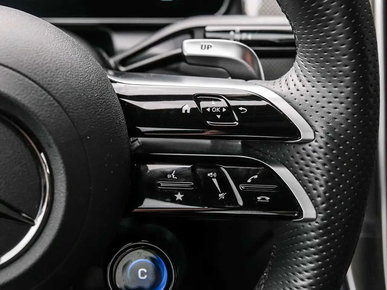 Mercedes-Benz GLC снимка Mercedes-Benz GLC