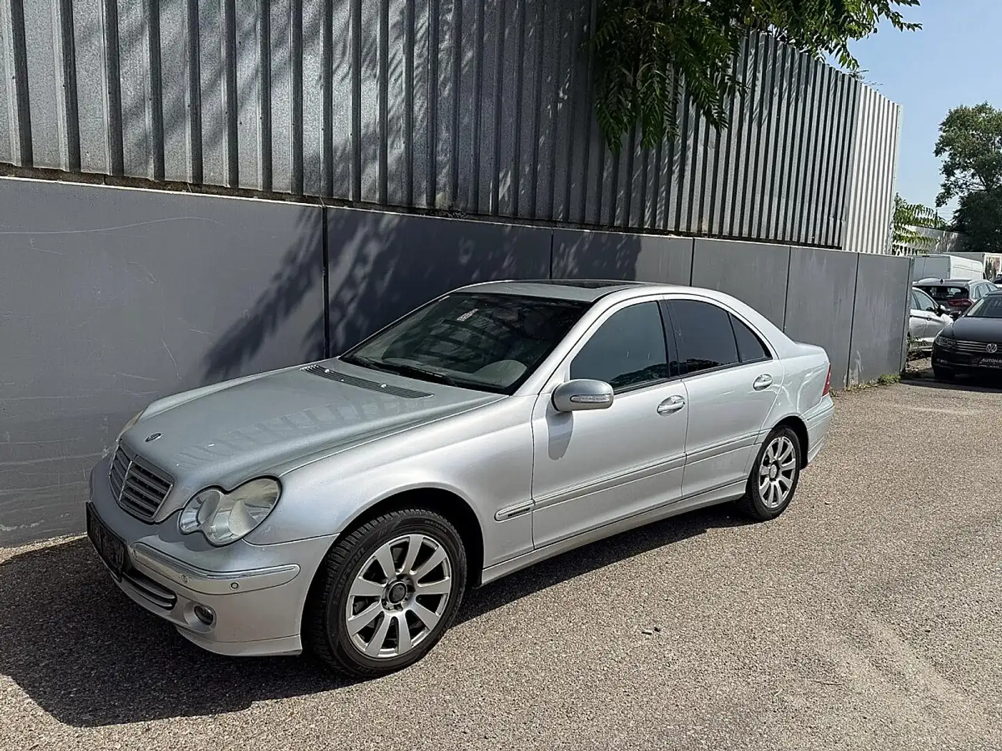 Mercedes-Benz C 230 Elegance Aut. | PICKERL BIS 10/2026 | Grau - 1