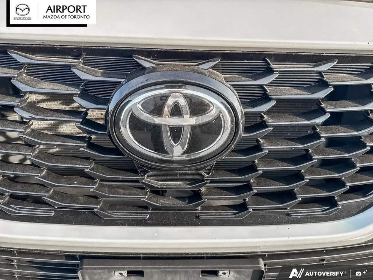 Toyota Highlander снимка Toyota Highlander