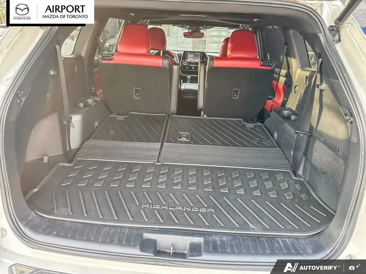 Toyota Highlander снимка Toyota Highlander