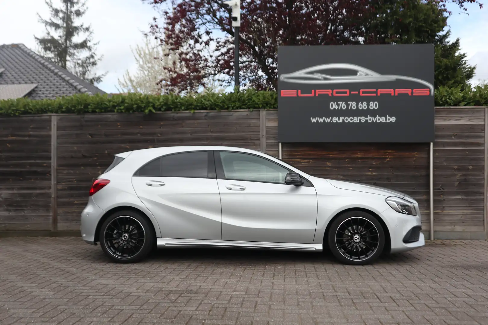 Mercedes-Benz A 180 d  AUTOMAAT AMG PAKKET / NIGHT / GPS / KEYLESS / Srebrny - 2