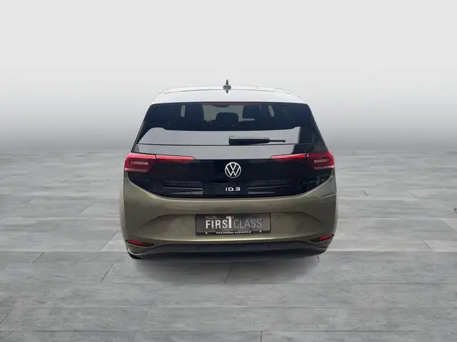 Volkswagen Id.3 view 5