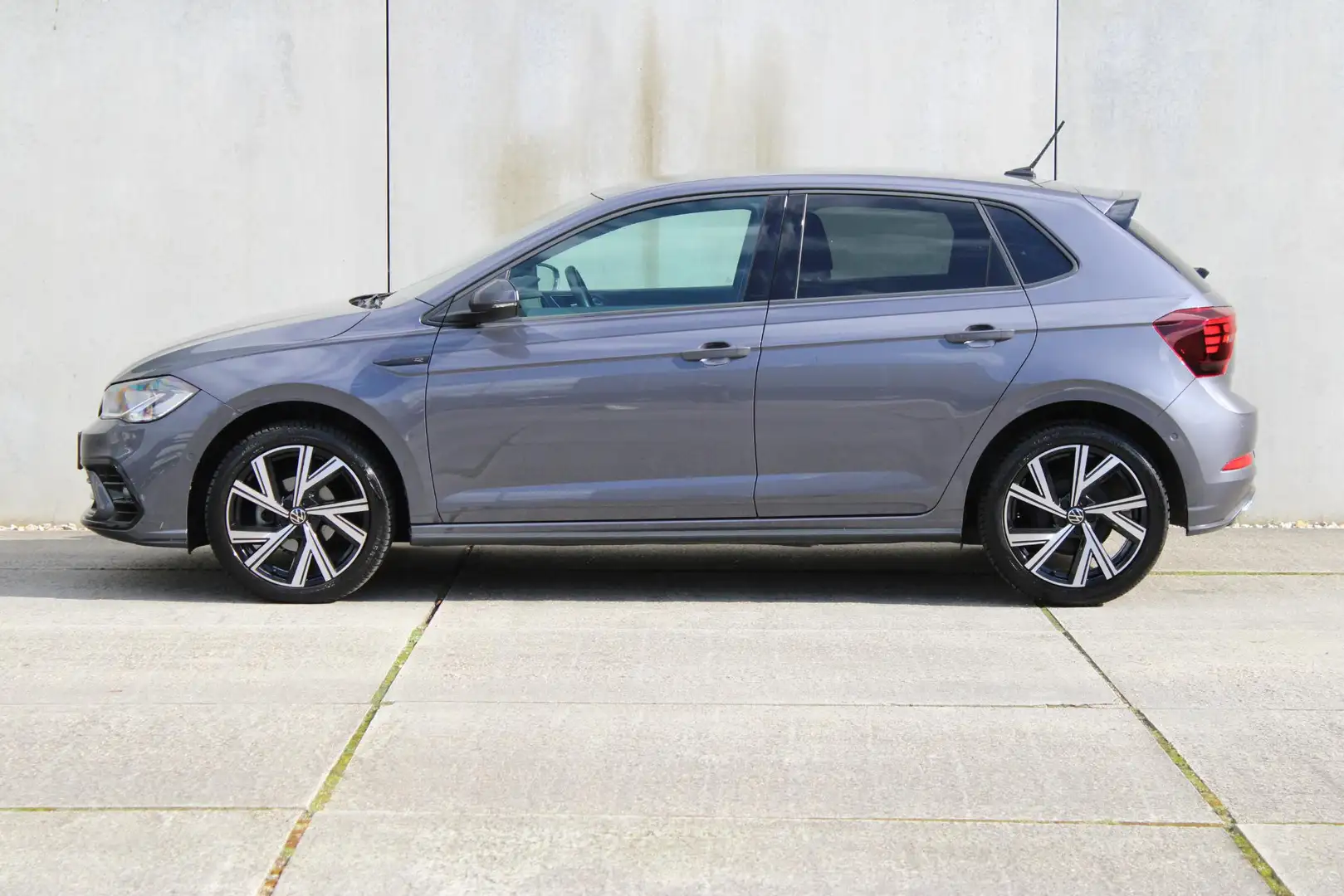 Volkswagen Polo 1.0 TSI R-Line / R-LINE / ADAP CRUISE / NAVI / CAM Gris - 2
