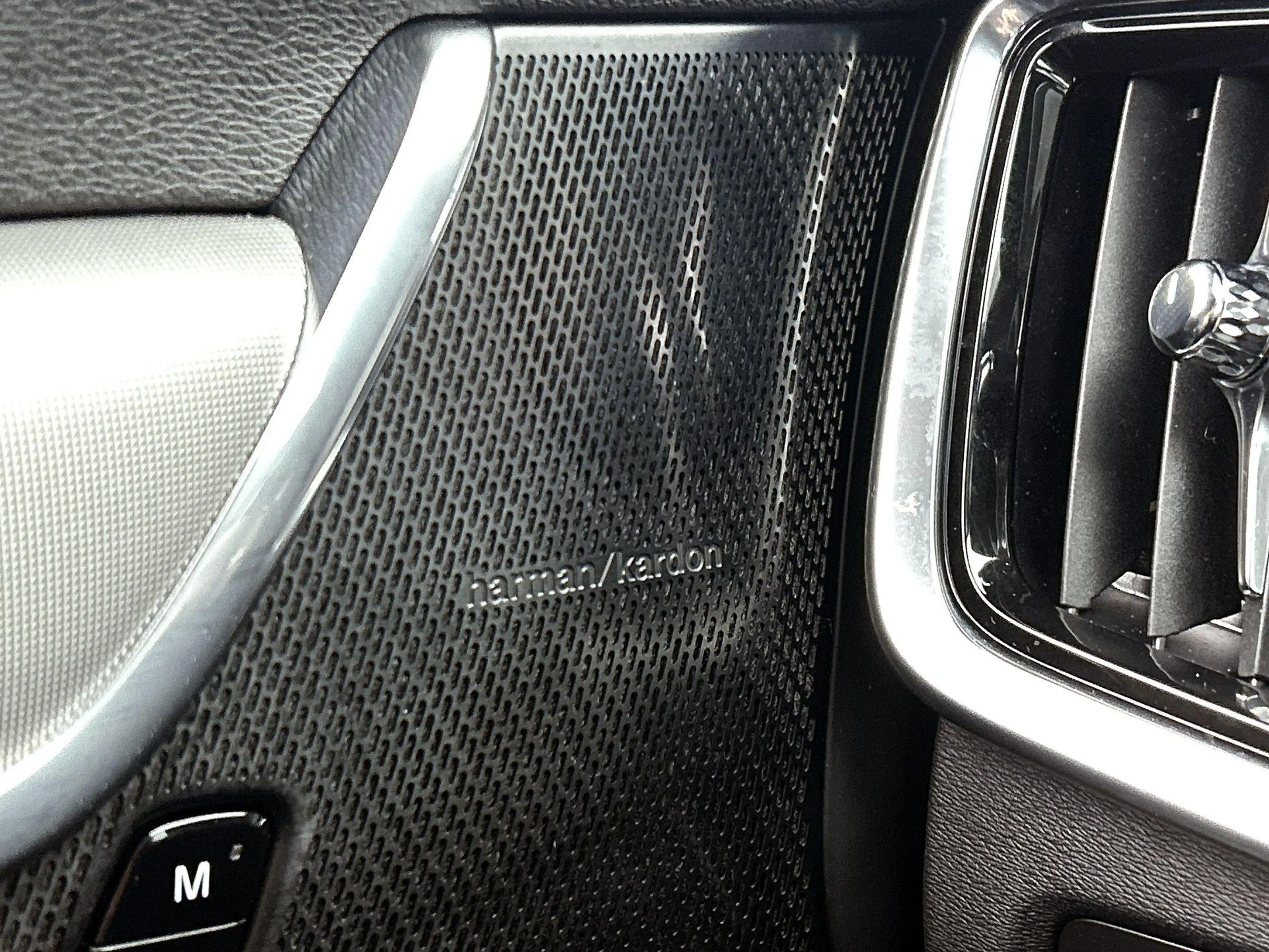 Volvo V90 2.0 B4 Momentum Business — photo 14