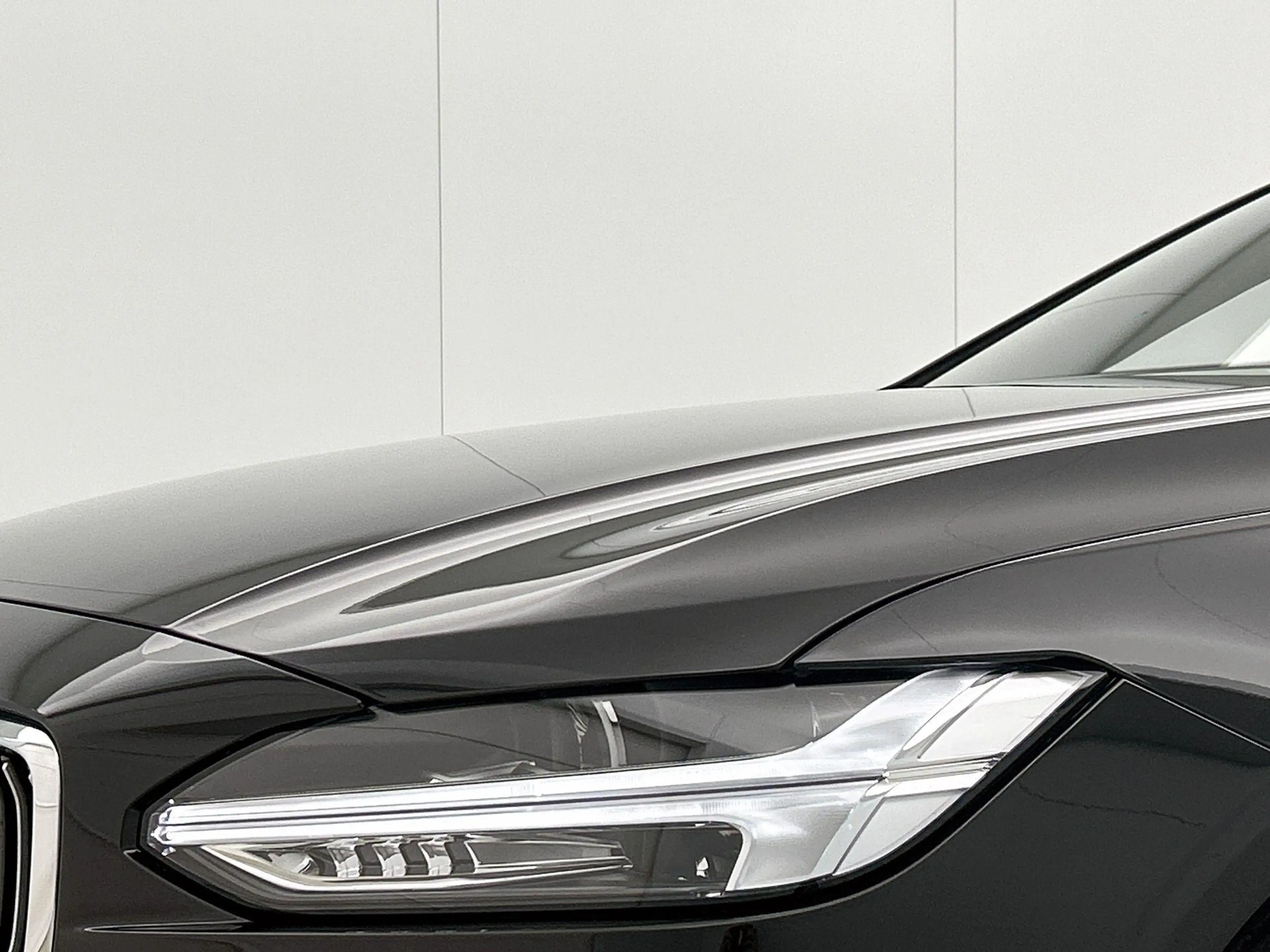 Volvo V90 2.0 B4 Momentum Business — photo 6