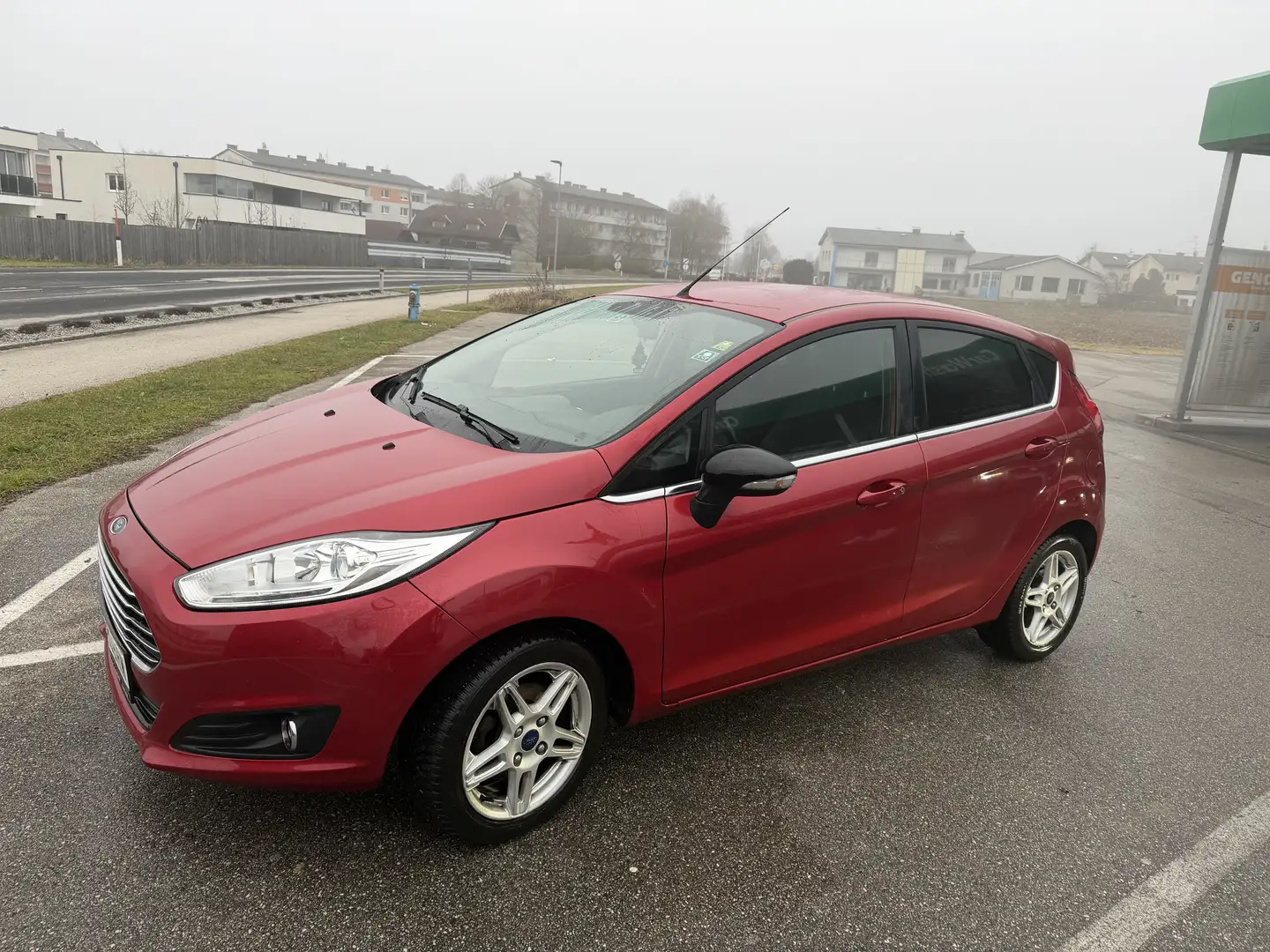 Ford Fiesta 1.0 EcoBoost Start-Stop Titanium - 1